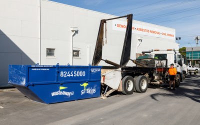 What is a mini skip bin?